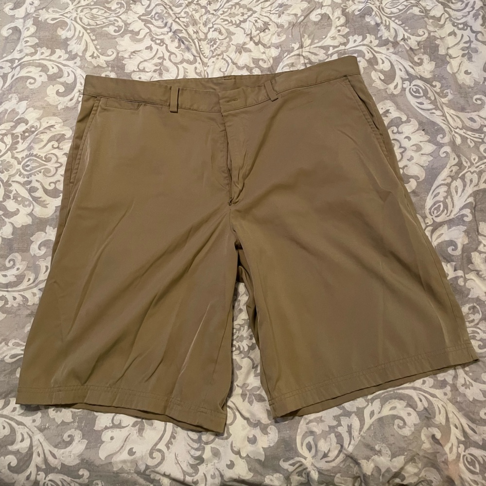 Nike Golf shorts sz 40 *STAINED* khaki